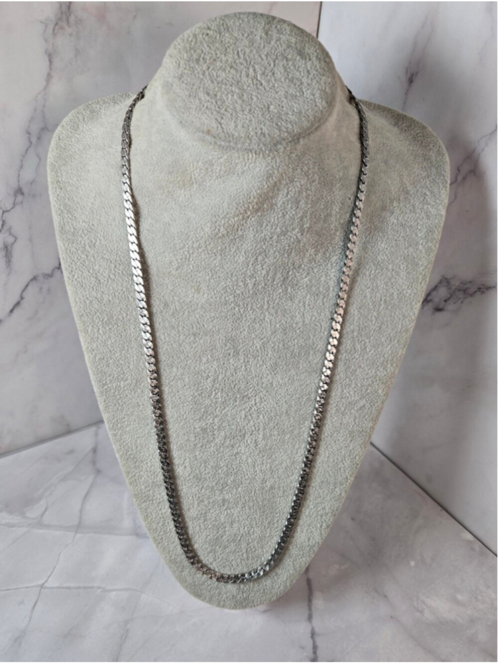 Vintage Silver Cuban Link Chain Necklace - Classic Curb Style.